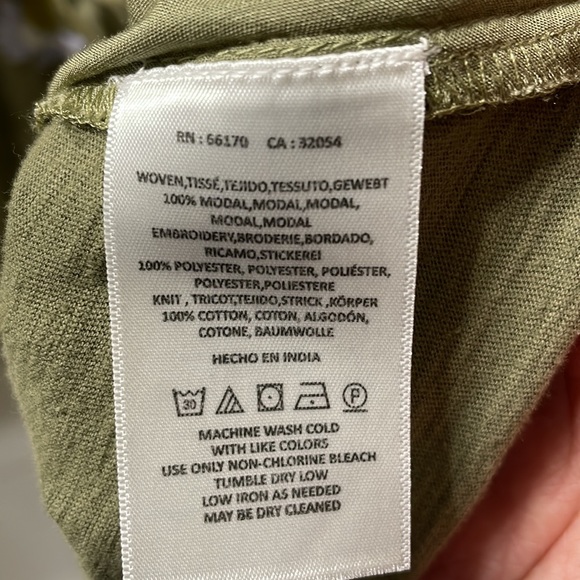 Anthropologie Akemi+ Kin  Blouse NEW with tags . Embroidered detailing - Picture 7 of 9